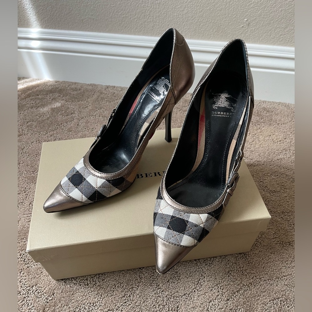 Burberry Check Pointed Toe Pumps